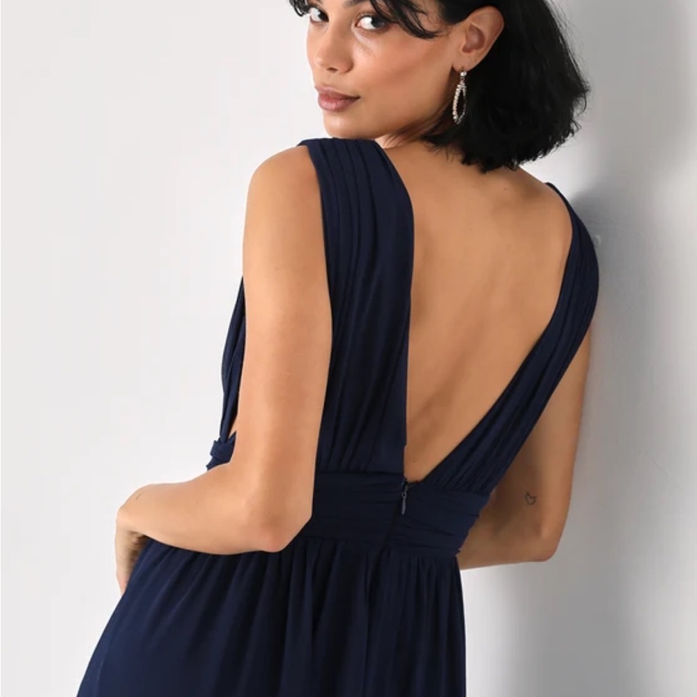 Lulu’s Navy plunge neck bridesmaid dress, size Large - Picture 4 of 6